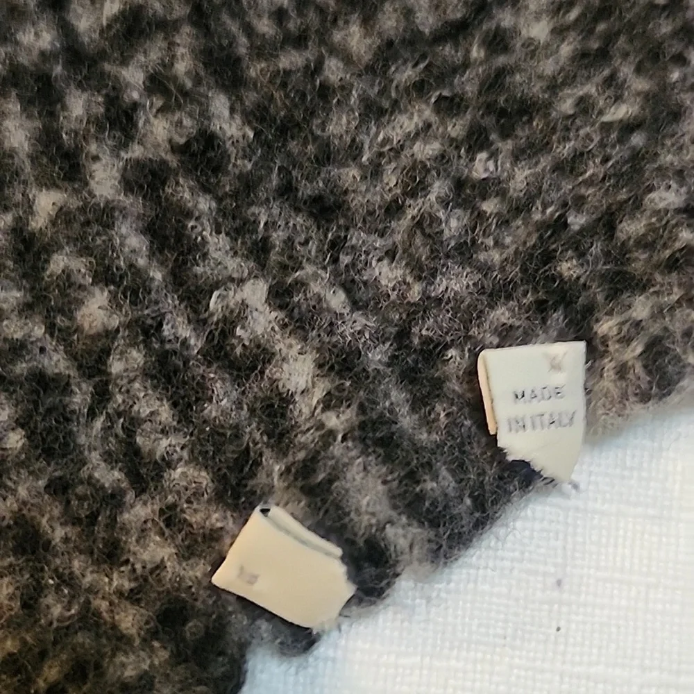Made In Italy Black and White Knit Scarf,  EUC